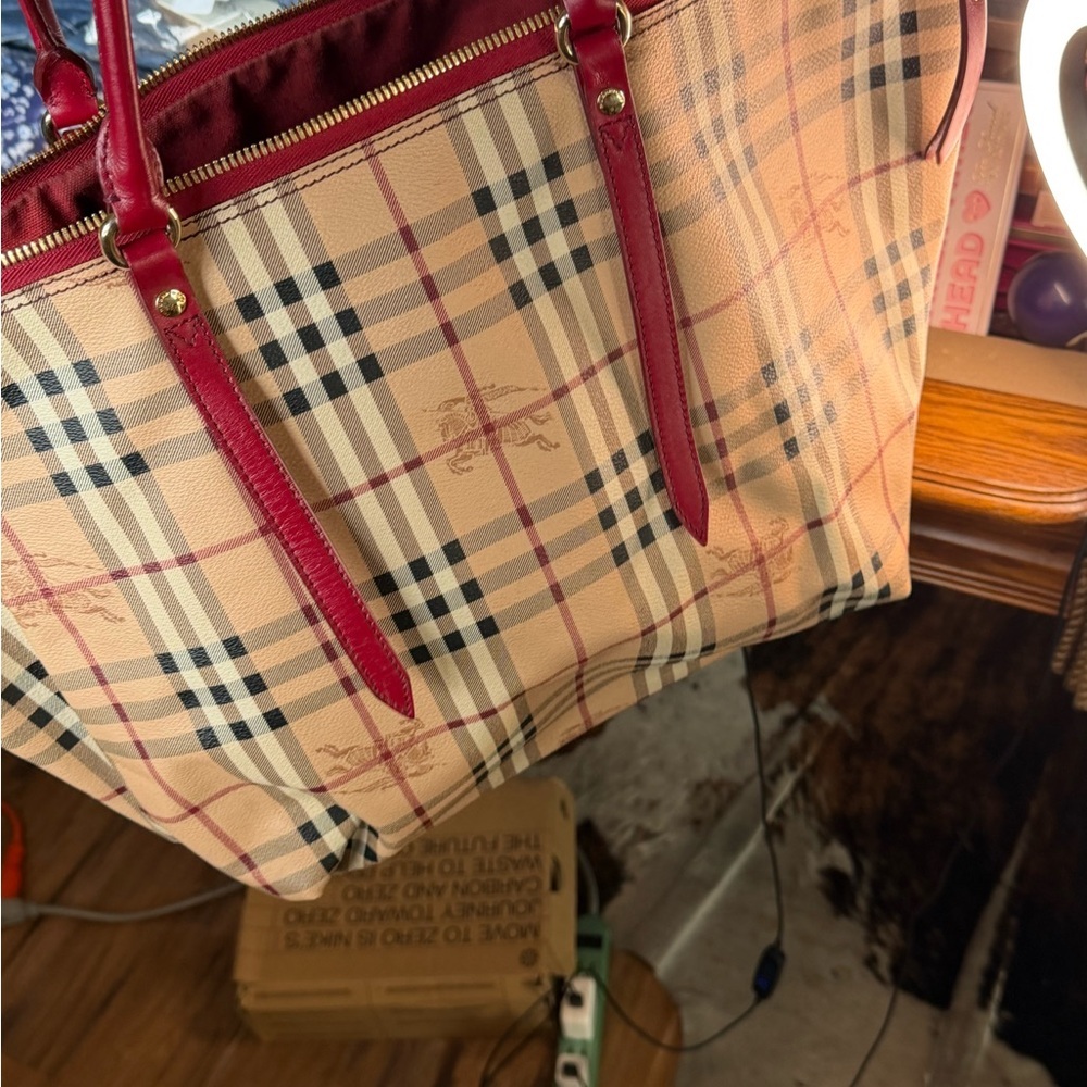 Burberry Red and Beige Checkered Wallet - Picture 6 of 6